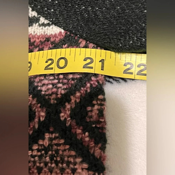 Westport Large Women’s Pullover Sweater -pink, black, white - Picture 3 of 5